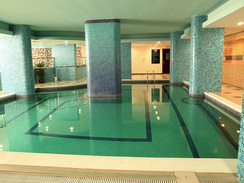 Arcadia Hotel Suites Шарджа Екстериор снимка