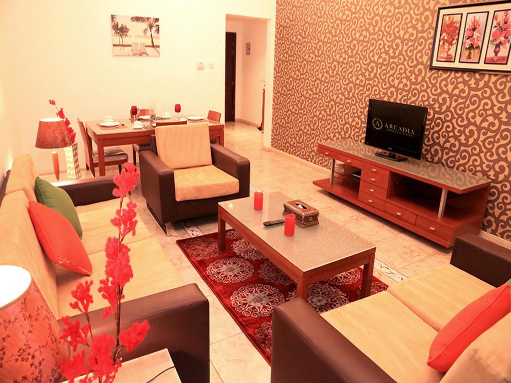 Arcadia Hotel Suites Шарджа Екстериор снимка