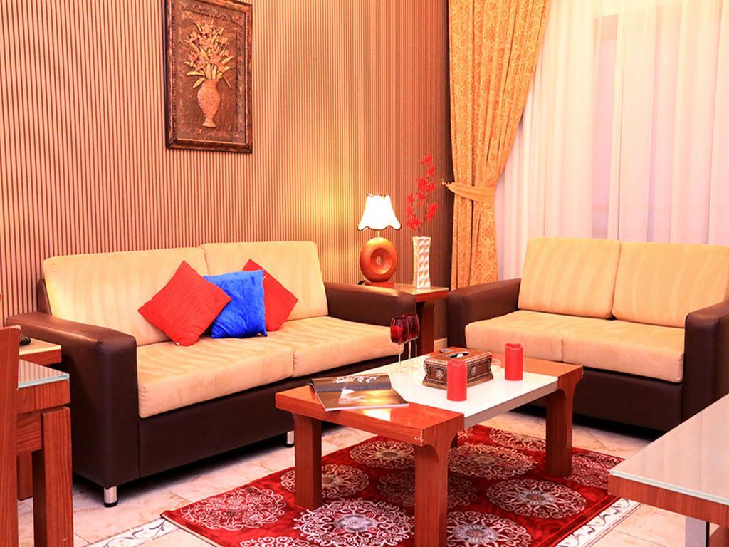 Arcadia Hotel Suites Шарджа Стая снимка