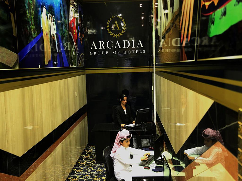 Arcadia Hotel Suites Шарджа Екстериор снимка