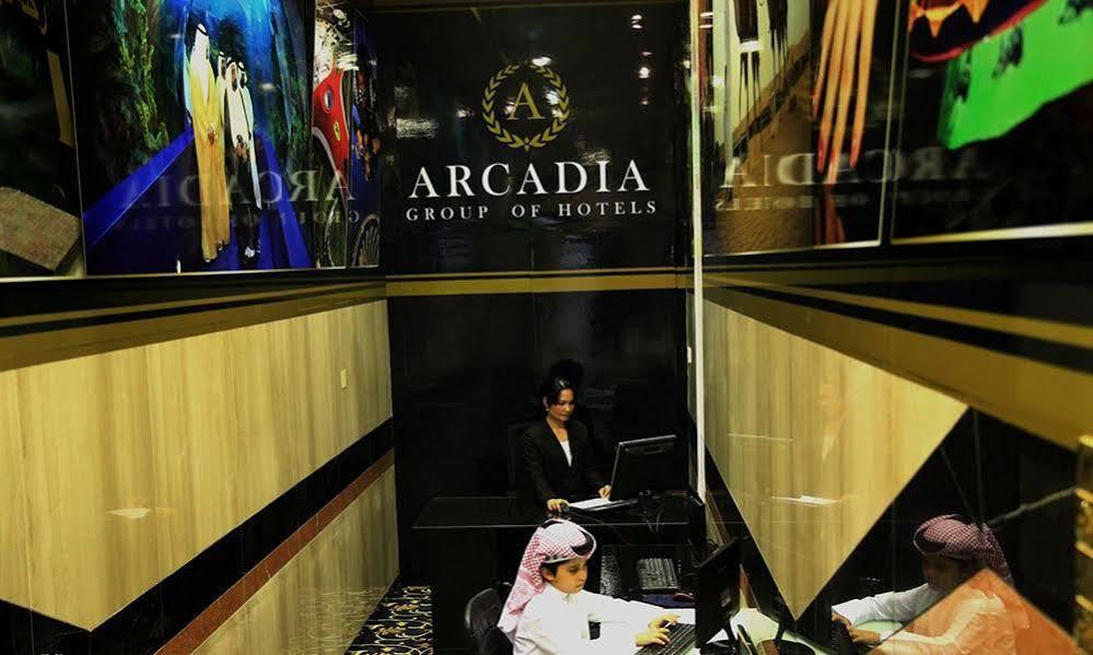 Arcadia Hotel Suites Шарджа Екстериор снимка